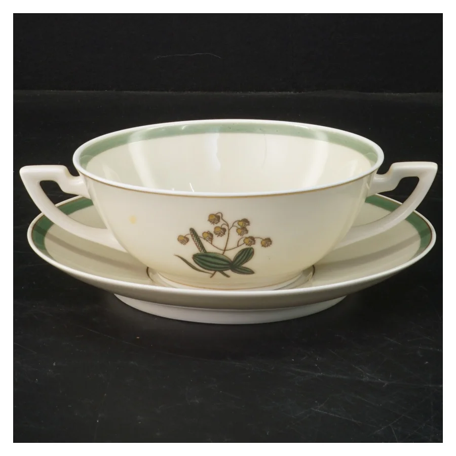 4 suppeteriner fra Royal Copenhagen (str. Kop ø, 13 cm. underkop. ø. 17 cm. 4 z)