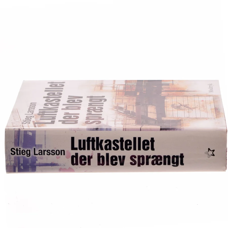 Luftkastelletderblevsprngt Stir up a Hornets' Nest of Girl. Shi Dige Larsen. the Danish Original. Hardcover](chinese Edition) af Stieg Larsson (Bog)