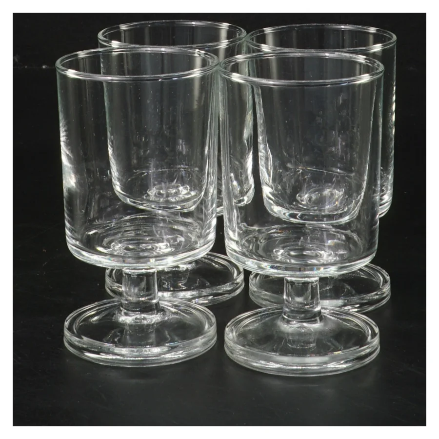 Sæt med 4 glas (str. 9x5,5 cm)