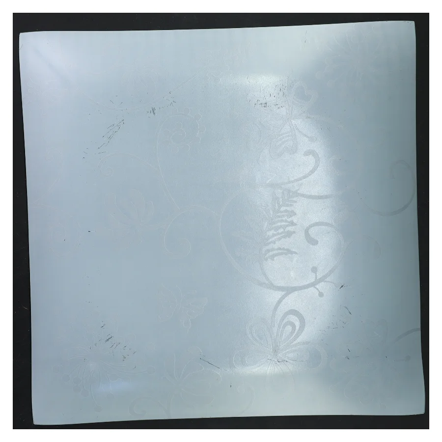 Dekorativt kvadratisk fad (str. 27x27x1 cm)