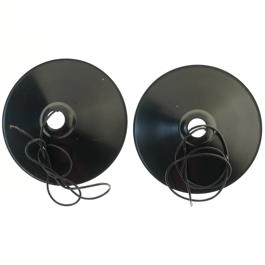 Sort metal pendellampe fra IKEA (str. Ø 30 cm)