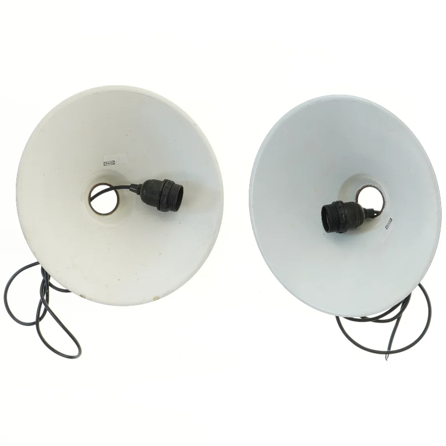 Sort metal pendellampe fra IKEA (str. Ø 30 cm)