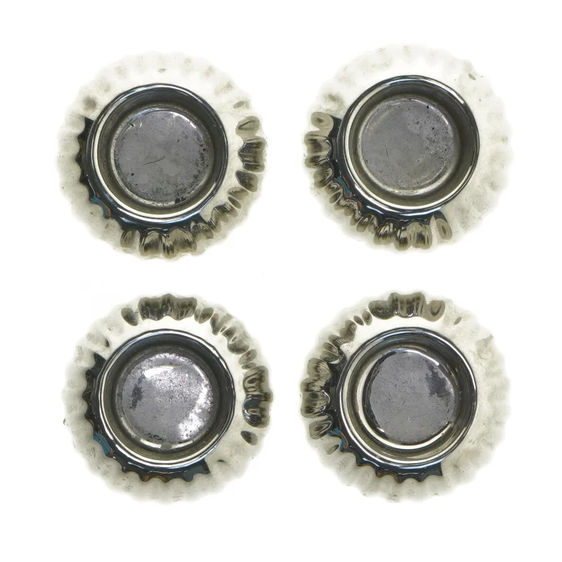 Lysestager i sølvfarvet metal (str. Ø 8 cm)