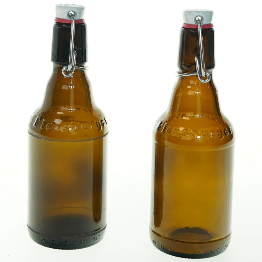 Genbrugsglasflaske med patentprop fra Flensburger Brauerei (str. 33 ml)