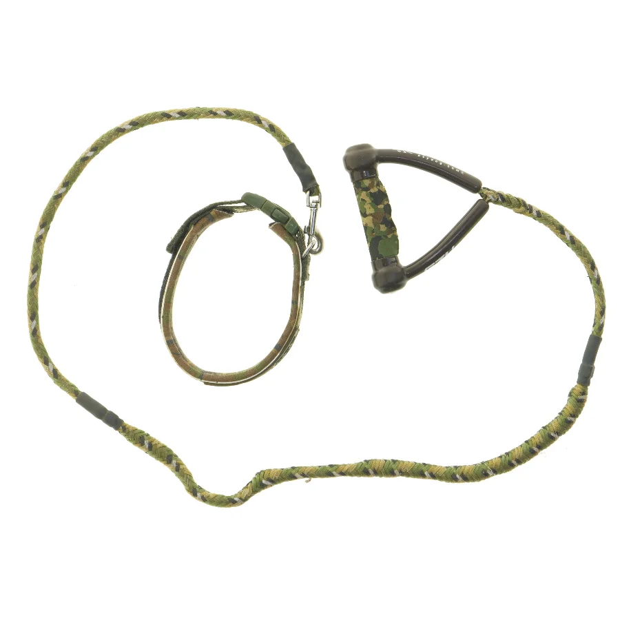 Hundehalsbånd og snor i camouflage (str. Diameter som på billedet ø 12 cm snøre længde 74 cm)