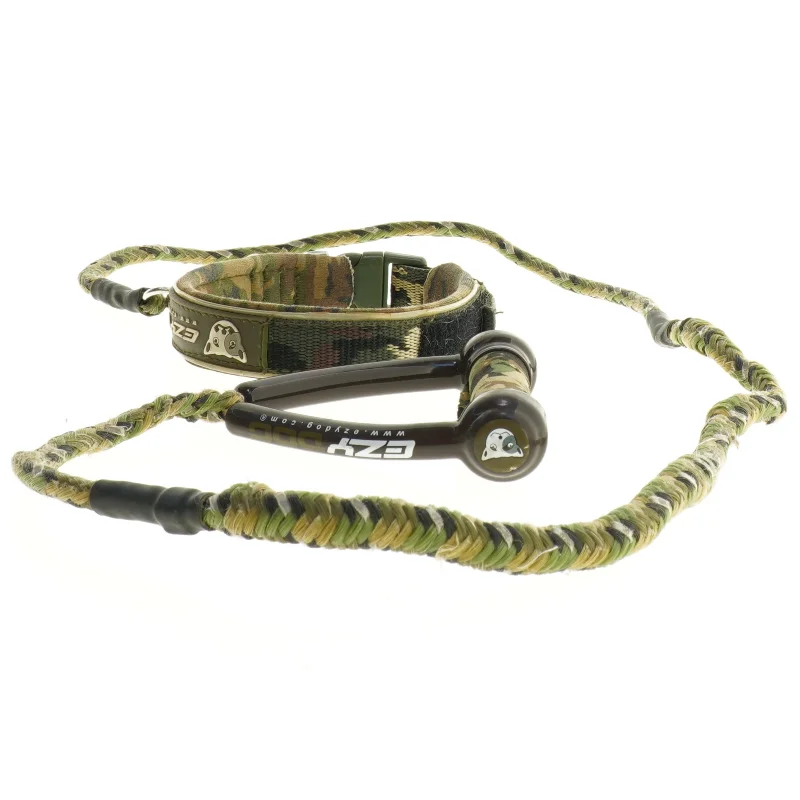 Hundehalsbånd og snor i camouflage (str. Diameter som på billedet ø 12 cm snøre længde 74 cm)