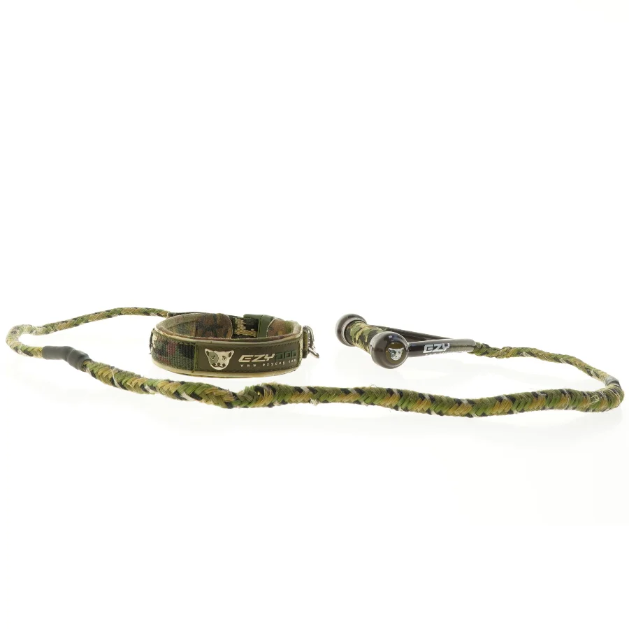 Hundehalsbånd og snor i camouflage (str. Diameter som på billedet ø 12 cm snøre længde 74 cm)