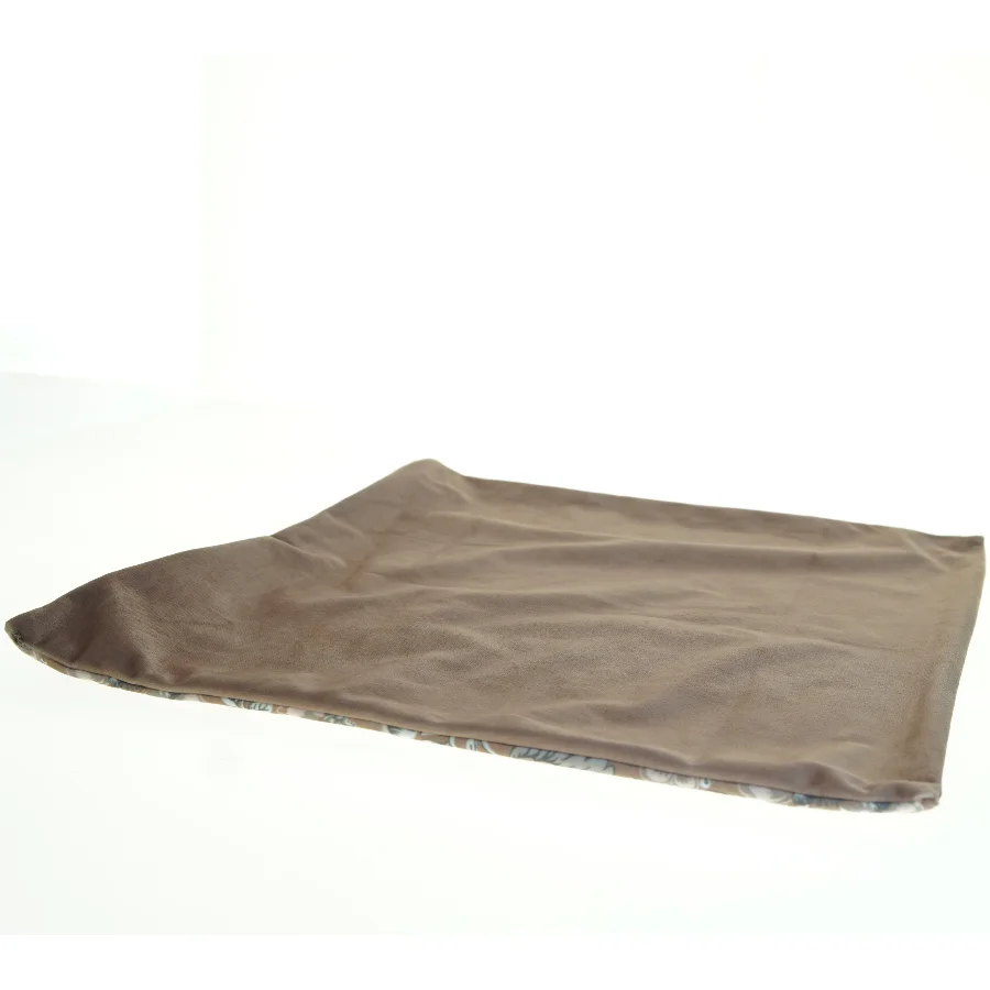 Pudebetræk med blomsterprint (str. 45 x 43 cm)