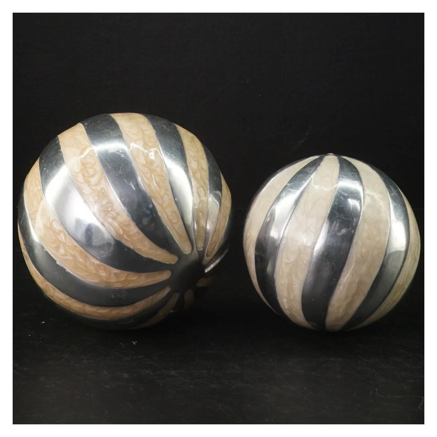 Dekorative kugler (str. 14 cm, 11 cm)