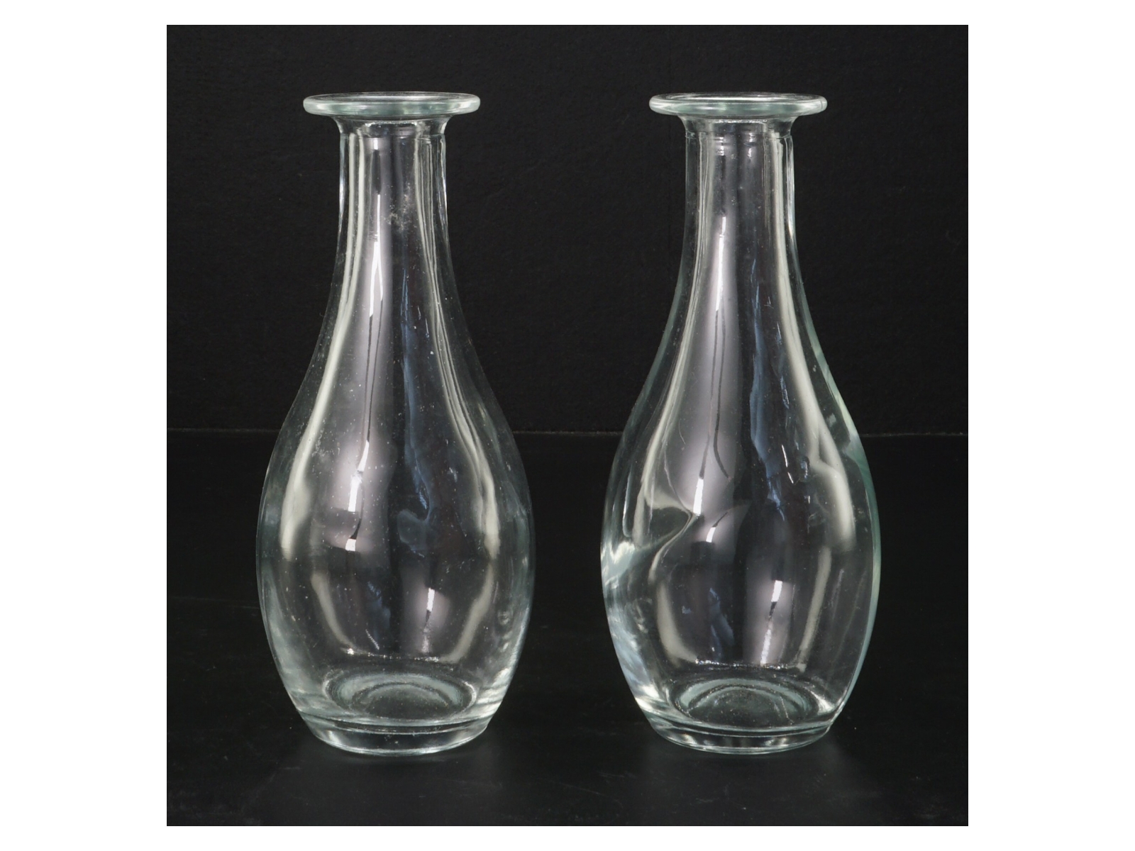 Glasvaser, sæt af 2 (str. H. 16,5 cm)