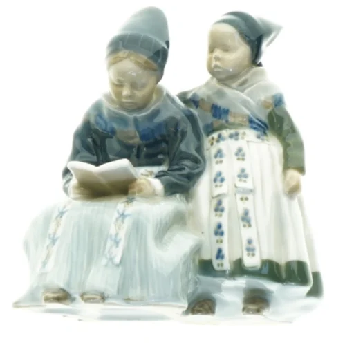 Royal Copenhagen. Amagerpiger. Model 1395. fra Royal Copenhagen (str. 15,5 x 18 cm)