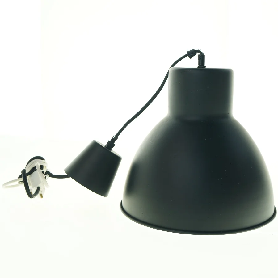 Sort IKEA pendellampe (str. 28 x 25 cm)