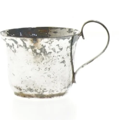 Antik børnekop sølv (str. Ø 6,5 cm)