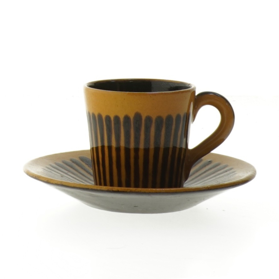 Retro Kaffekop med underkop (str. Tallerken. ø. 11,5 cm. kop. ø. 5,5 cm. længde. 5,5 cm)