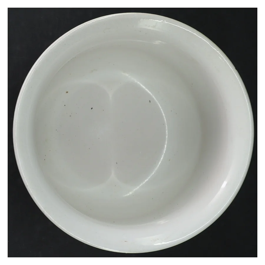 Hvid porcelænskjuler (str. Ø 17. cm)