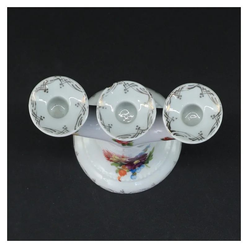 Porcelænstage til tre lys (str. 13,5 x 12 x 8 cm)