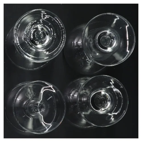 Sæt af fire ballonglas  vinglas (str. 12-13 cm)