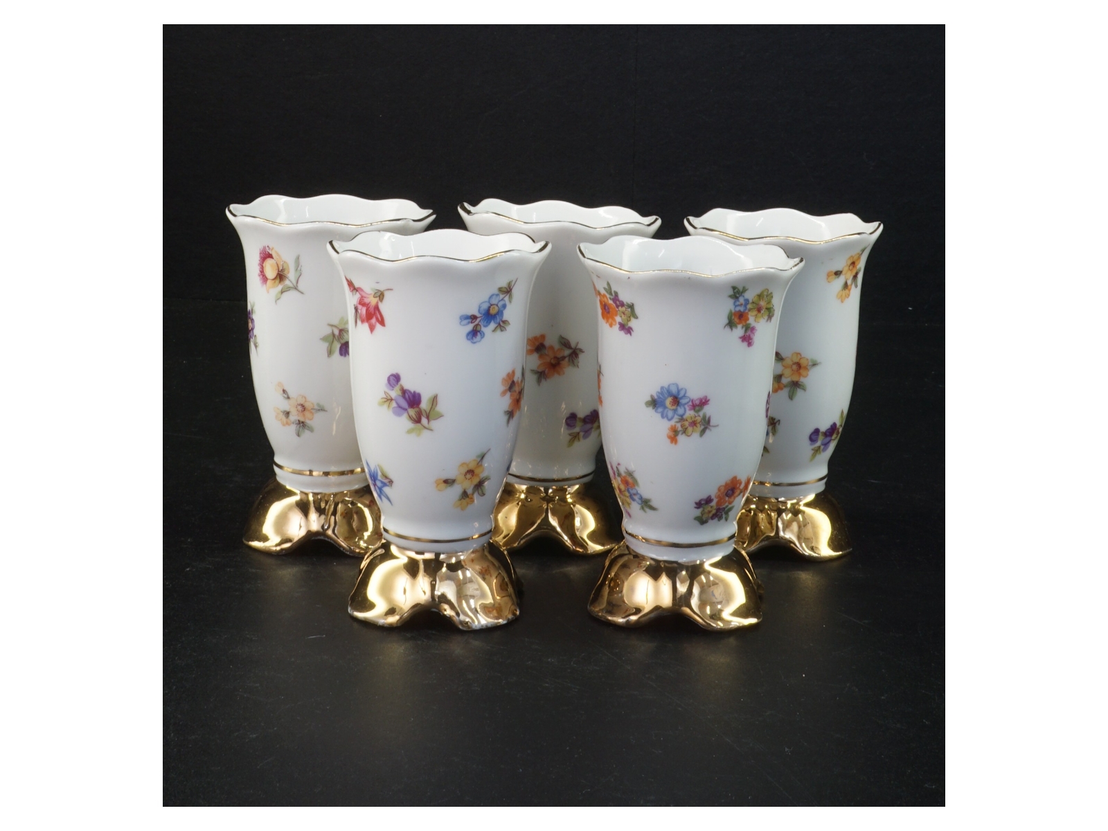 Porcelæns vaser, små (str. 10 x 6,5 cm)