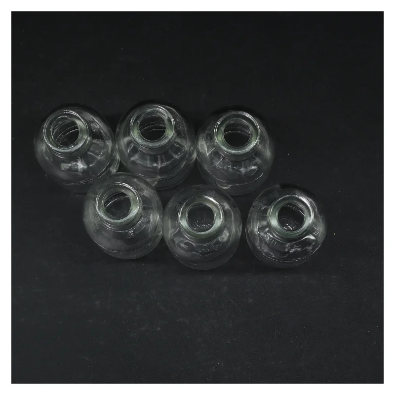 Sæt med 6 små glasflasker (str. 6 styk. 11 cm)