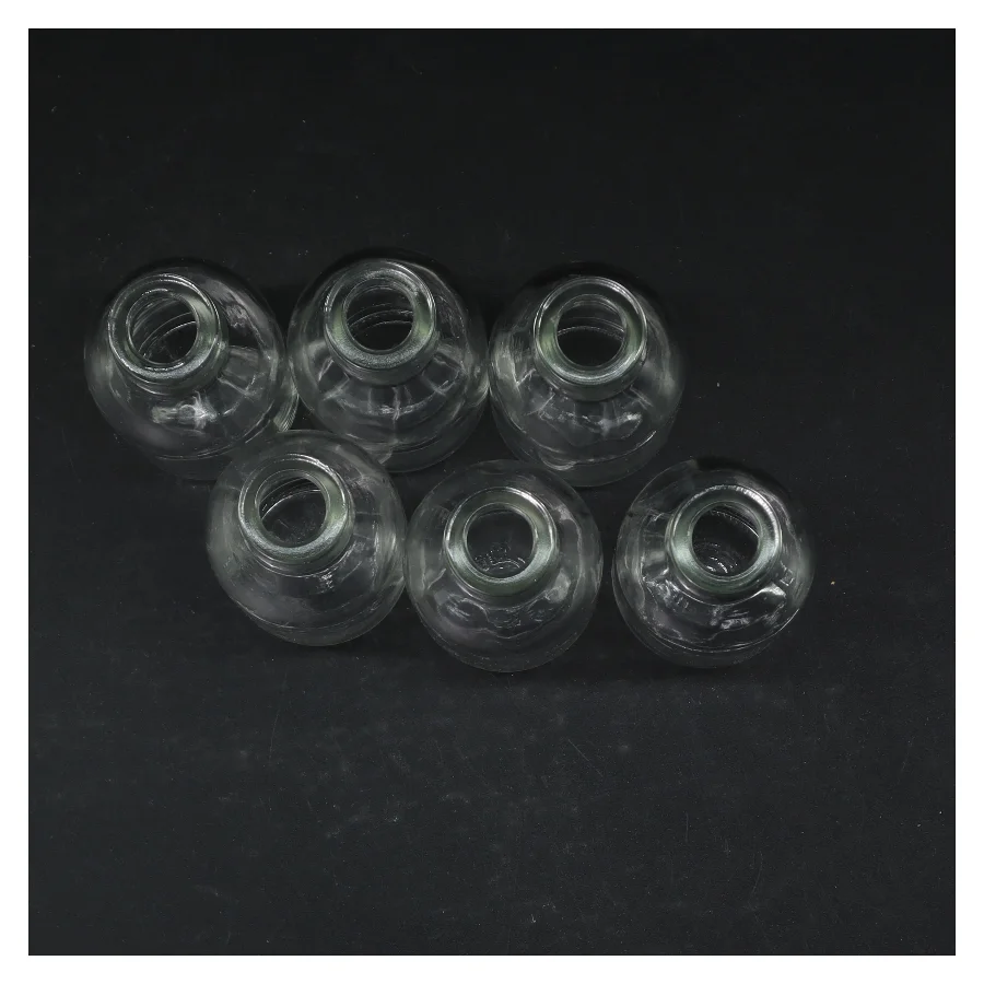 Sæt med 6 små glasflasker (str. 6 styk. 11 cm)