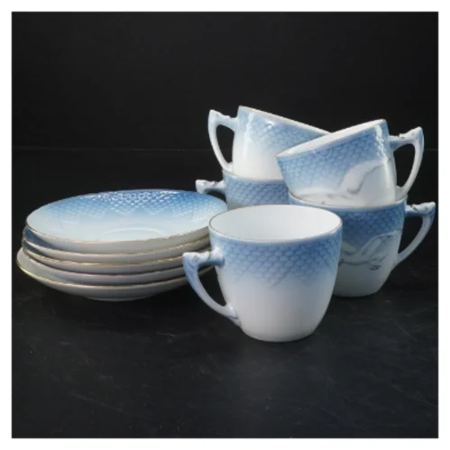 Mågestel 5 Blå og hvide kaffekopper og tallerkener fra Bing & Grøndahl (str. 6x9,5&ø13,5 cm)