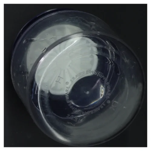 Plastkrukke med låg fra Tupperware (str. 0,5 l)