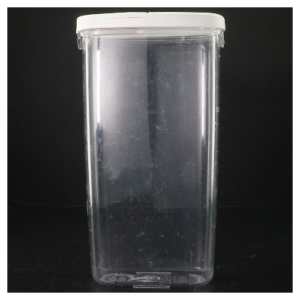 Gennemsigtig plastikbeholder med låg fra IKEA (str. 6x14x30 cm)