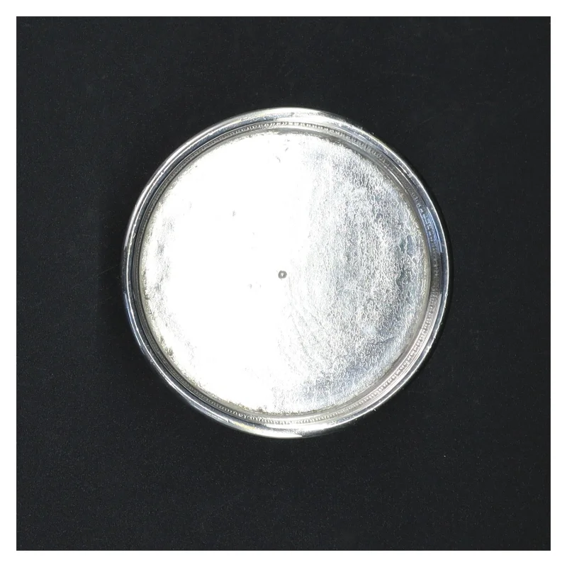 Sølvfarvet lysestage (str. 9 x 5 cm)