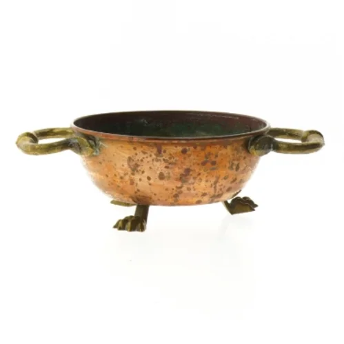 Kobberskål med håndtag og ben (str. Ø 12,5 cm)
