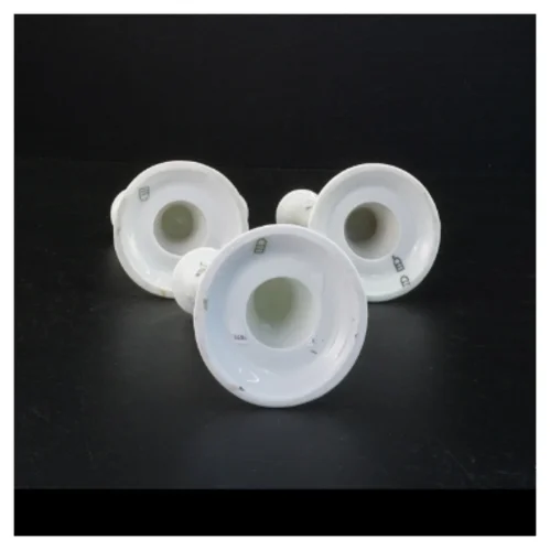 Porcelænslysestager (str. 12 x 9,5 x 8 cm)