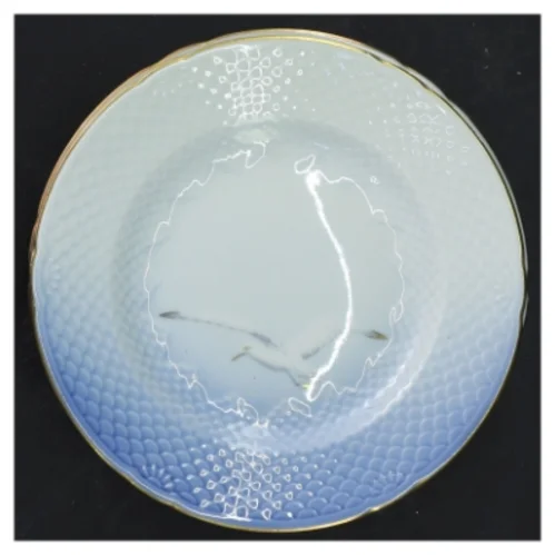 Mågestellet Sæt med seks porcelæns tallerkener med guldkant fra B&G (str. Ø 16 cm)