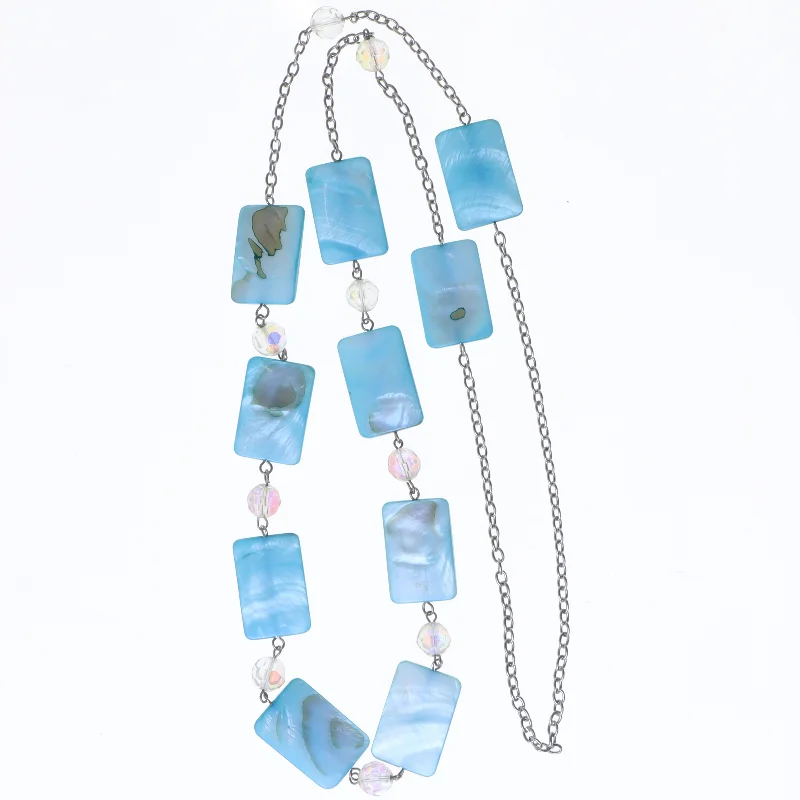 Blå halskæde med rektangulære perler (str. 96 cm)