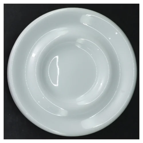 Sæt af 4 hvide tallerkener fra IKEA (str. 4 styk. ø. 14 cm)