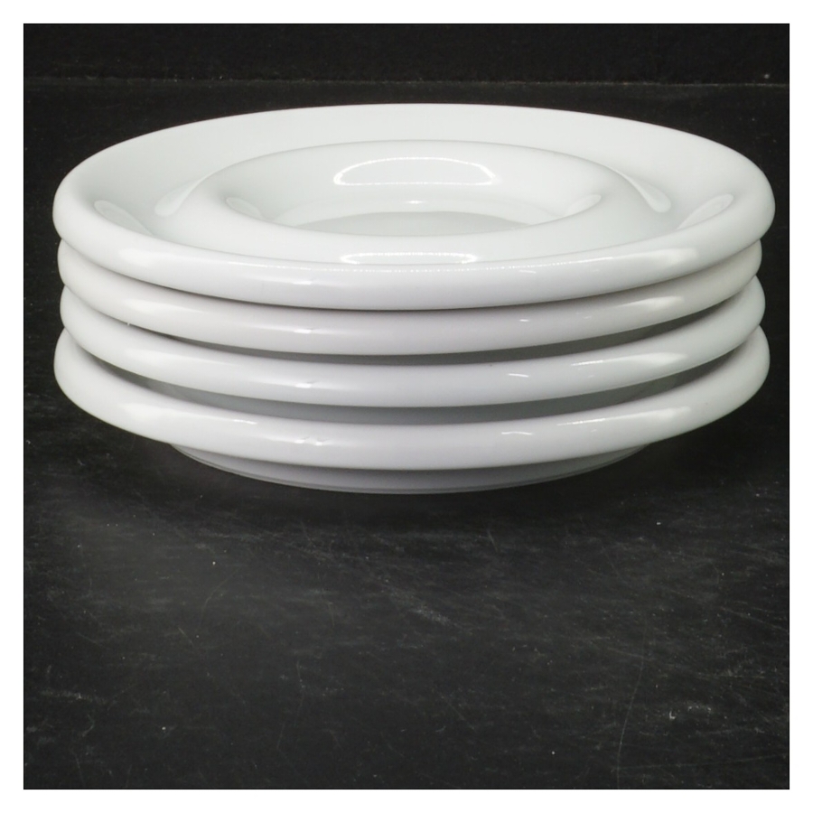 Sæt af 4 hvide tallerkener fra IKEA (str. 4 styk. ø. 14 cm)