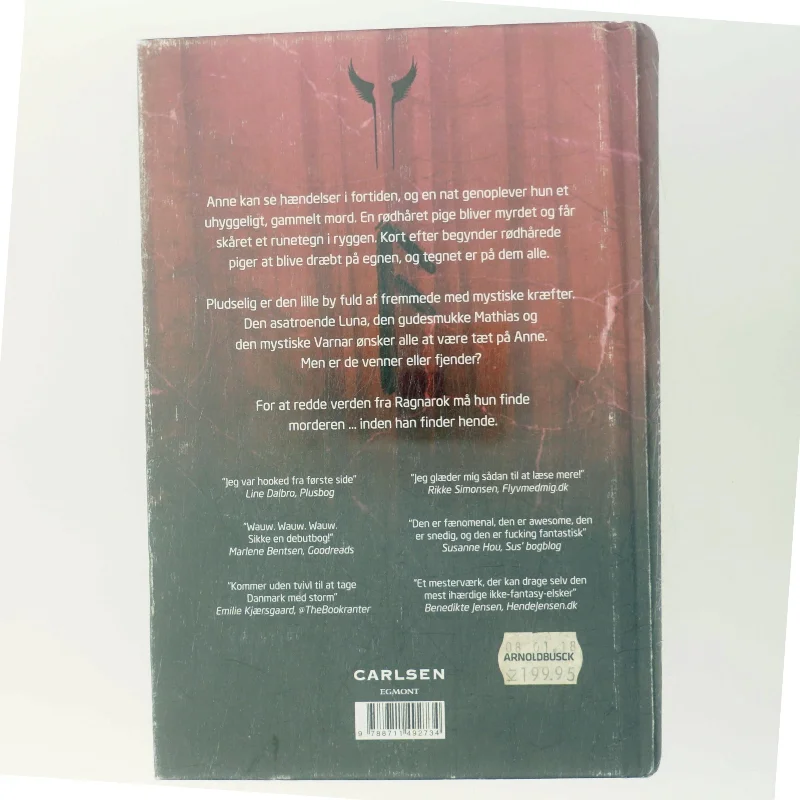 Ravnenes hvisken. Bog 1 af Malene Sølvsten (Bog)