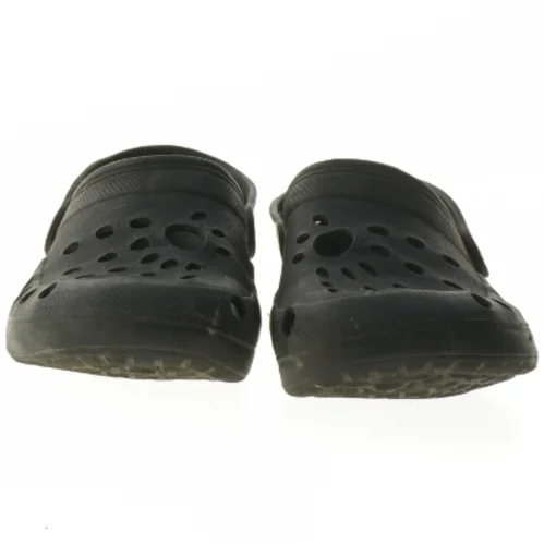 Sort plast clogs (svarer til 36/37str. 38/39 )