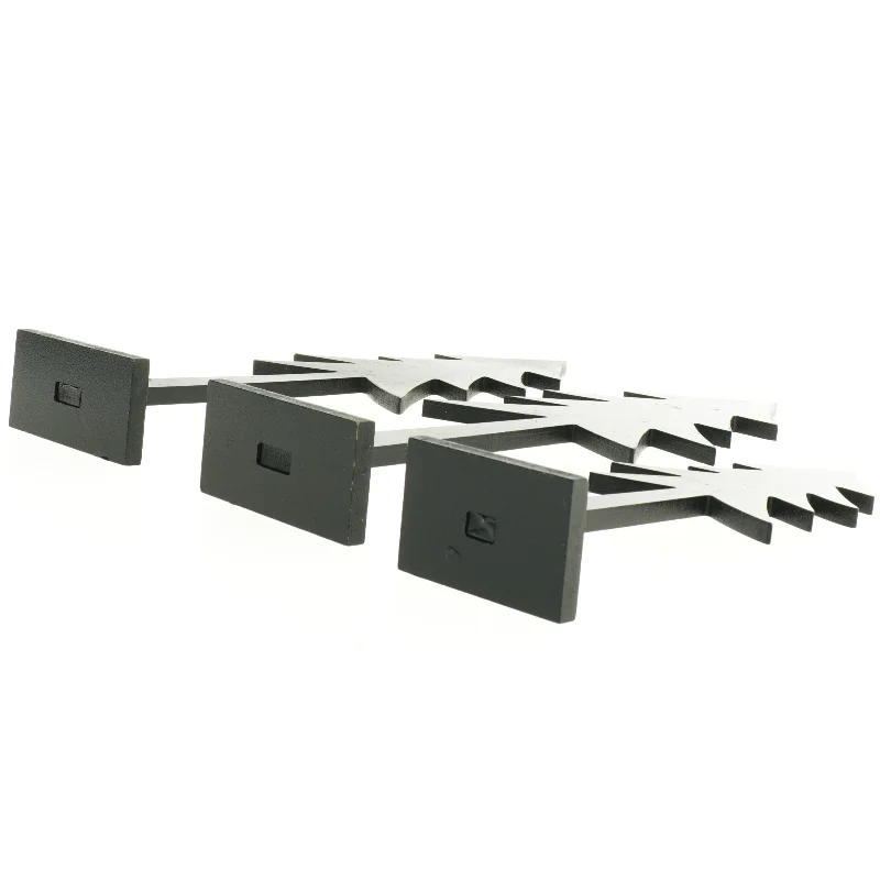 Sorte træ juletræsfigurer (str. 36 x 15 x 5 cm og 26 x 11 x 5 cm)