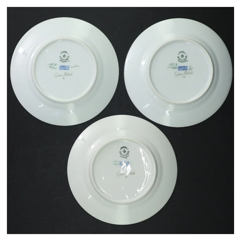 Grøn Melodi RC Porcelænstallerkener med botanisk motiv fra Royal Copenhagen (str. Ø 15,5)