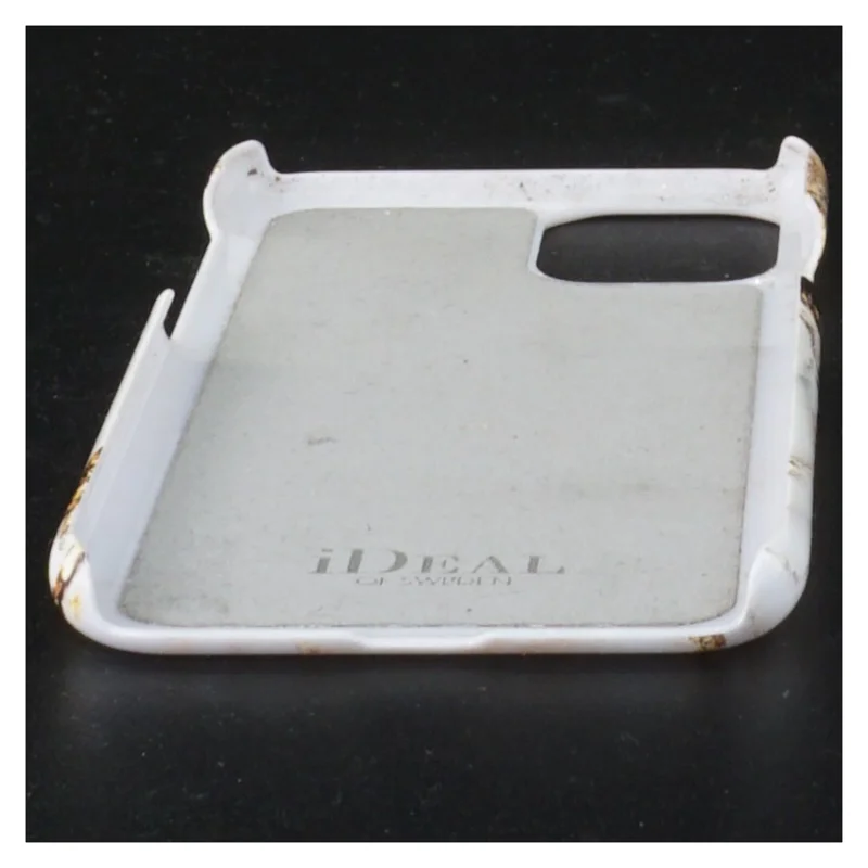 Marmormønstret mobilcover til iPhone fra Ideal Of Sweden (str. 14 x 7 cm)