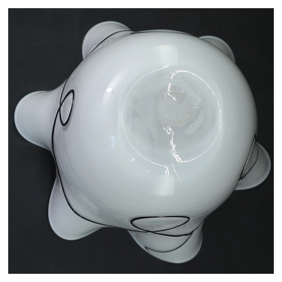 Elegant hvid vase (str. 18x18 cm)