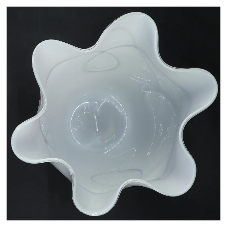 Elegant hvid vase (str. 18x18 cm)