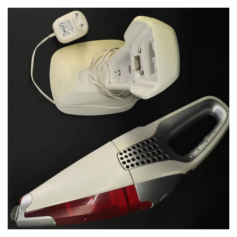 Håndholdt støvsuger fra Electrolux (str. 41 x 13 x 12 cm og 24 x 13 x 16 cm)