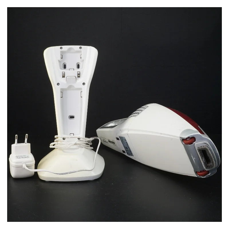 Håndholdt støvsuger fra Electrolux (str. 41 x 13 x 12 cm og 24 x 13 x 16 cm)