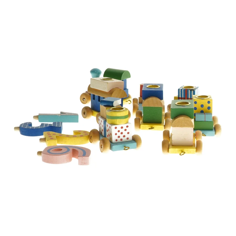 Fødselsdagstog til lys i træ togsæt (str. 7 cm)