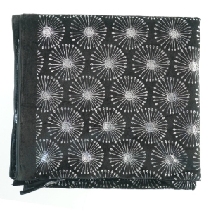 Nytårsdug Sort mønstret tekstil (str. 300 x. 160 cm)