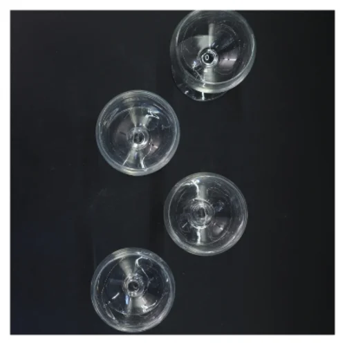 Sæt med fire ballonglas vinglas (str. 14x7 cm)