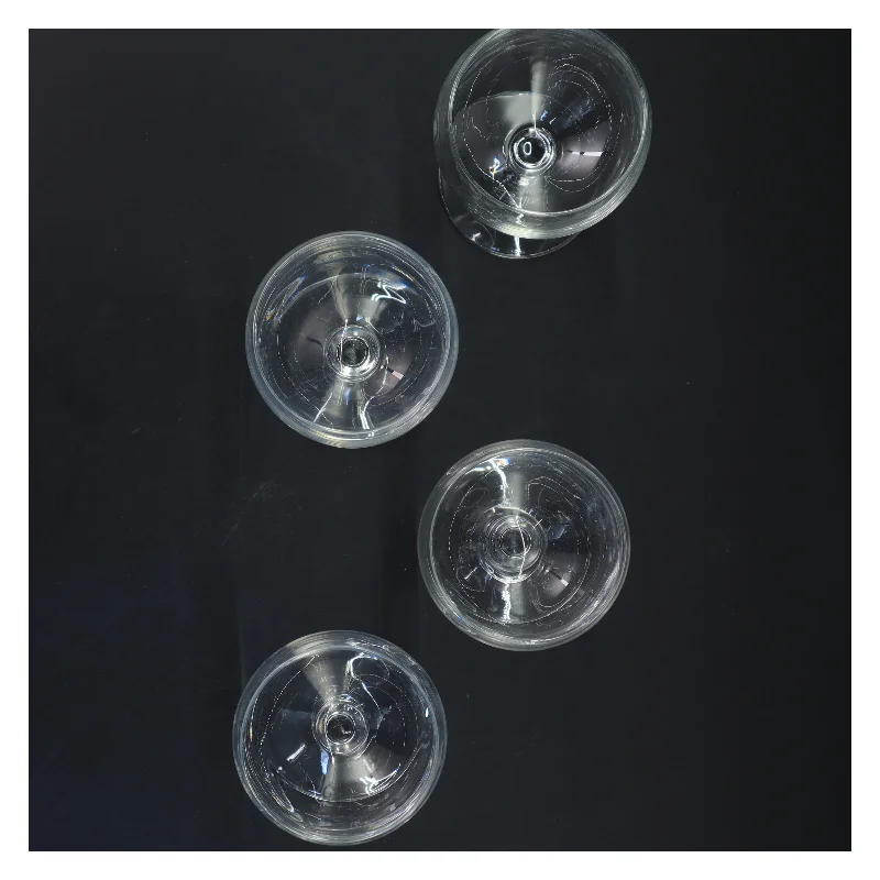 Sæt med fire ballonglas vinglas (str. 14x7 cm)