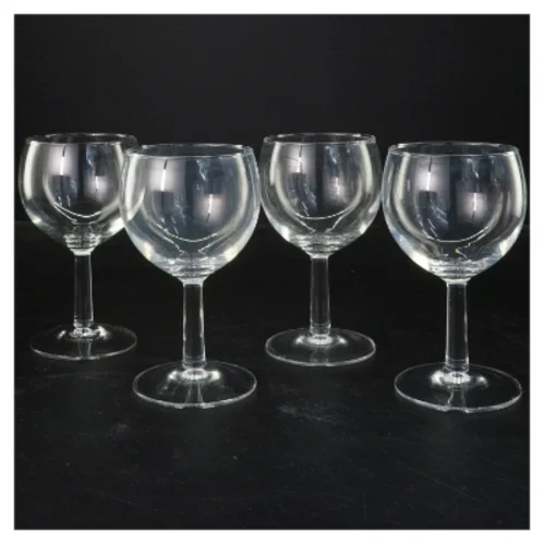 Sæt med fire ballonglas vinglas (str. 14x7 cm)