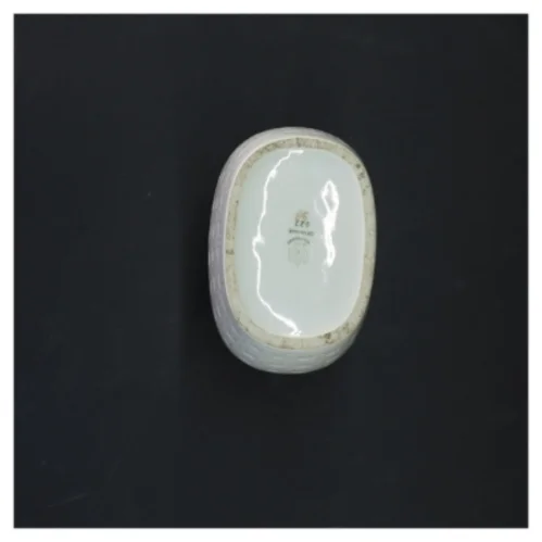 Hvid keramisk vase fra B&G (str. 15x9 cm)