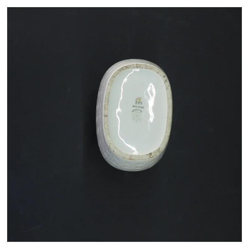 Hvid keramisk vase fra B&G (str. 15x9 cm)